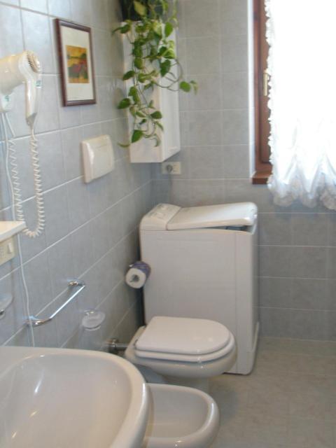 Apartment Mavi Bardolino Luaran gambar
