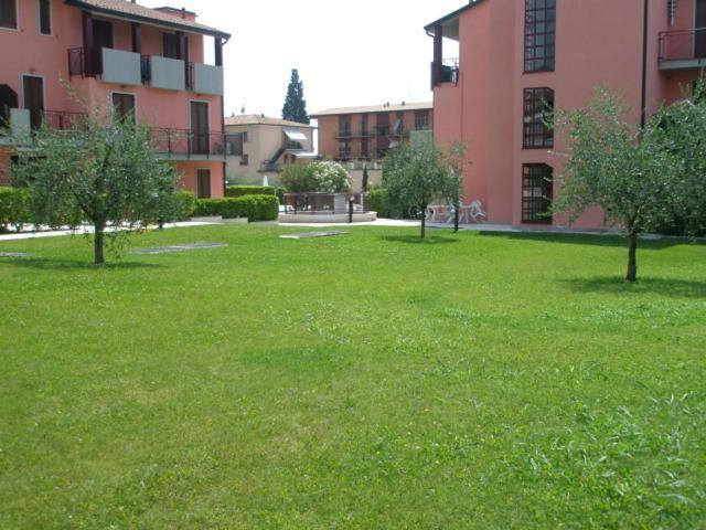 Apartment Mavi Bardolino Luaran gambar