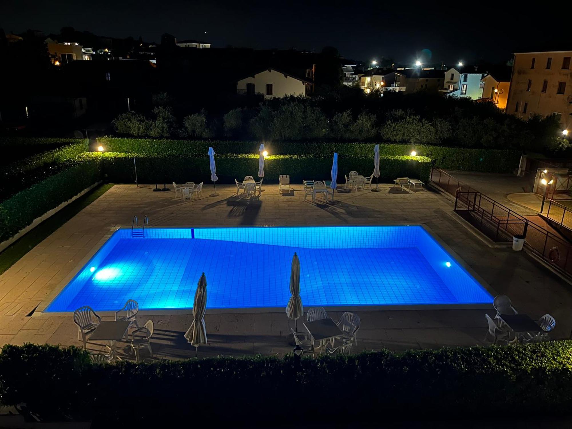 Apartment Mavi Bardolino Luaran gambar