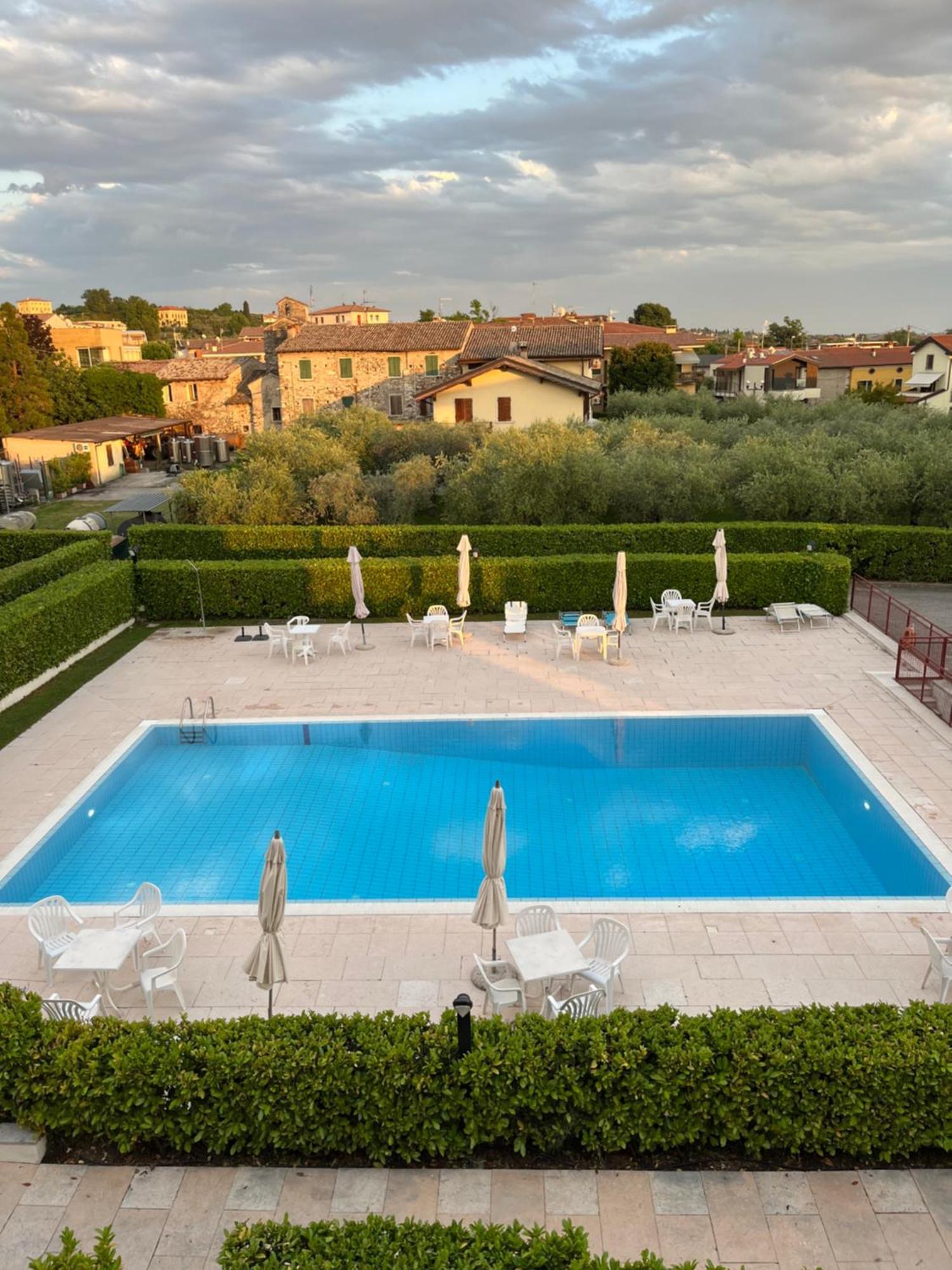 Apartment Mavi Bardolino Luaran gambar