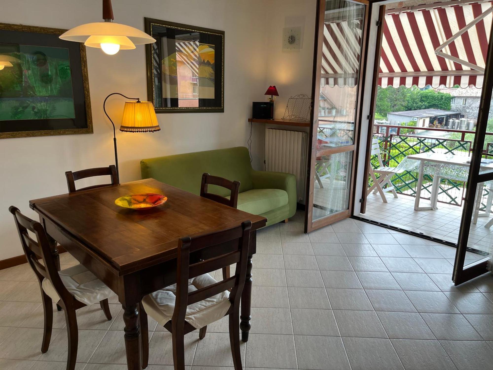 Apartment Mavi Bardolino Luaran gambar