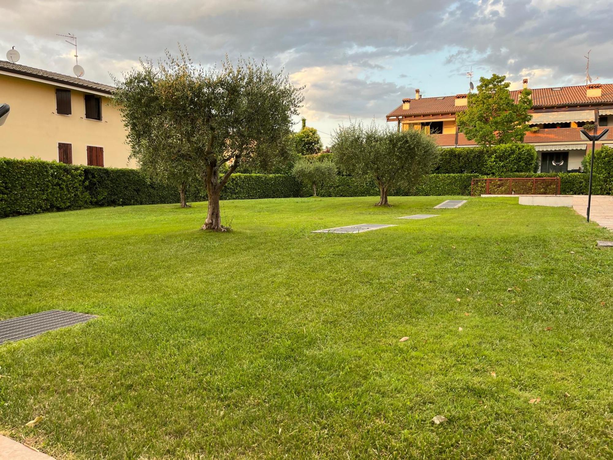 Apartment Mavi Bardolino Luaran gambar