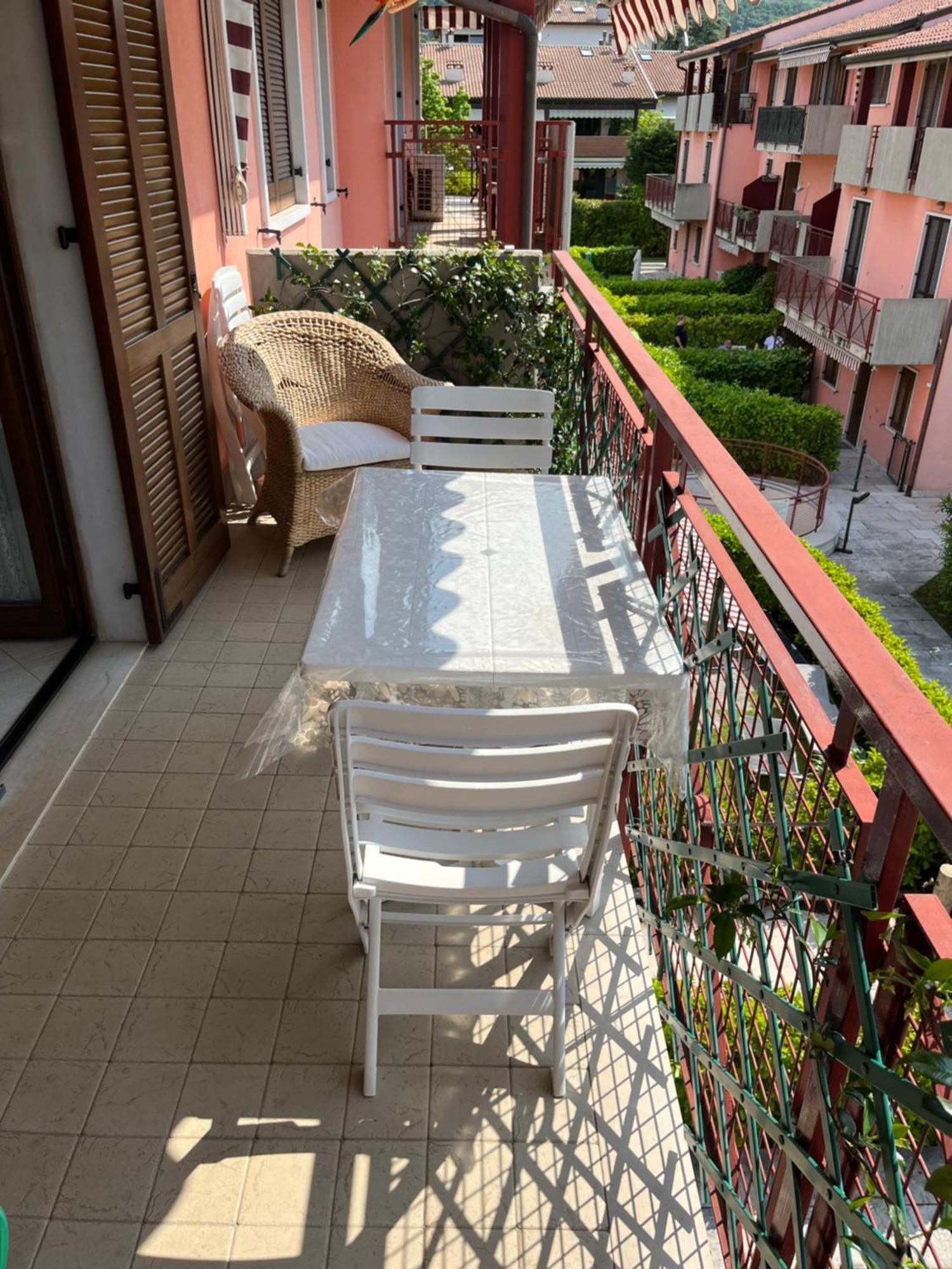 Apartment Mavi Bardolino Luaran gambar