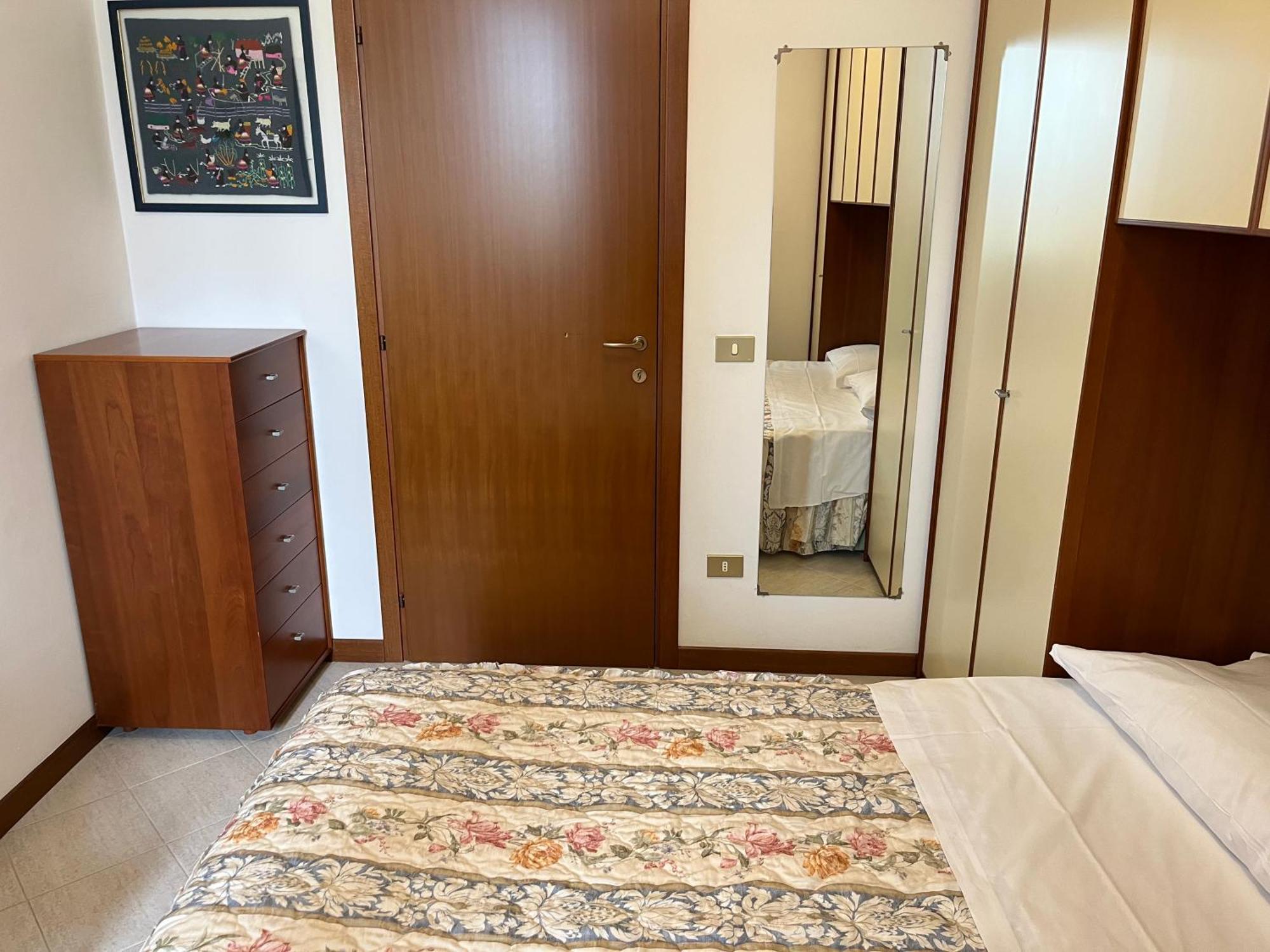 Apartment Mavi Bardolino Luaran gambar